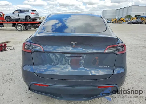 2021 Tesla Model Y z USA, uszkodzony, nr VIN 5YJYGDEE3MF157135